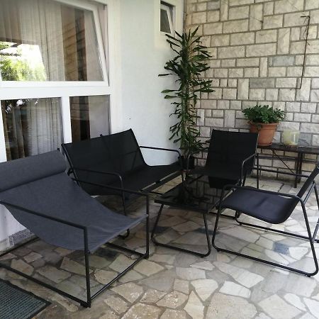 Apartment Koka, Sandy Beach 茨里克韦尼察 外观 照片