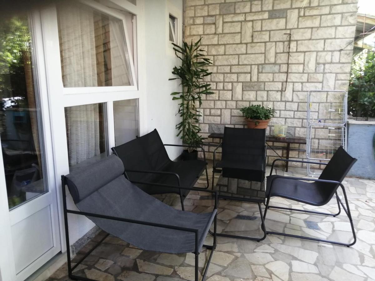 Apartment Koka, Sandy Beach 茨里克韦尼察 外观 照片